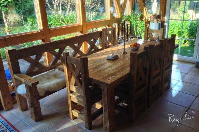 stol-ze-starego-drewna